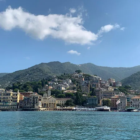 La Nave Sospesa * Rapallo