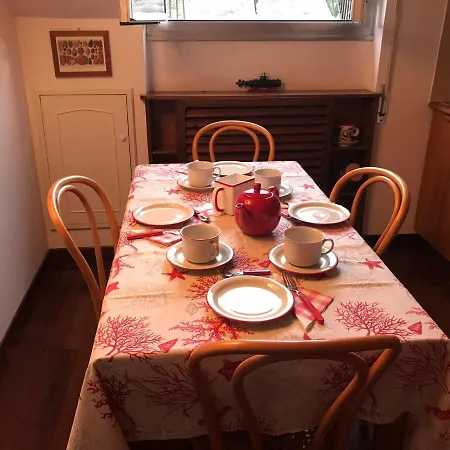 La Nave Sospesa Rapallo