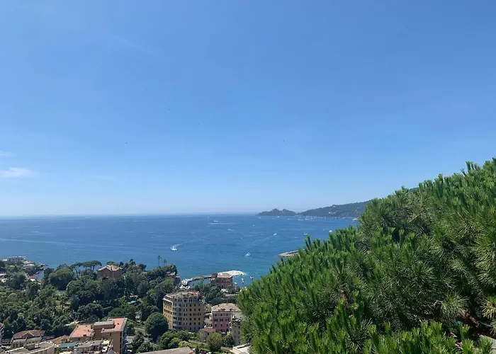 La Nave Sospesa Rapallo