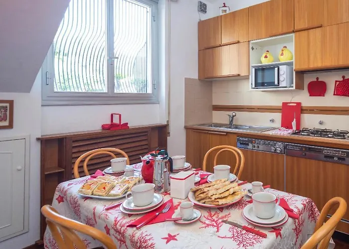 La Nave Sospesa Rapallo